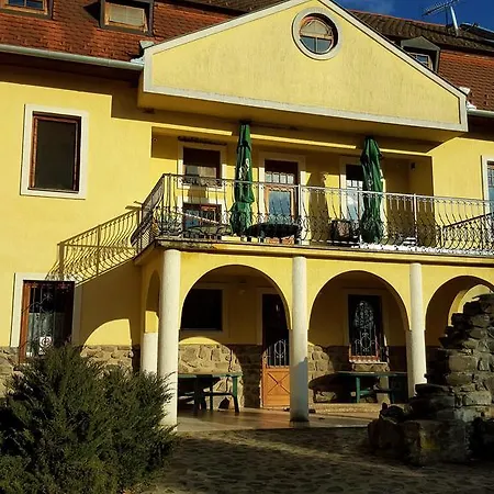 Guest house Cserhatvoelgy Panzio Alsotold