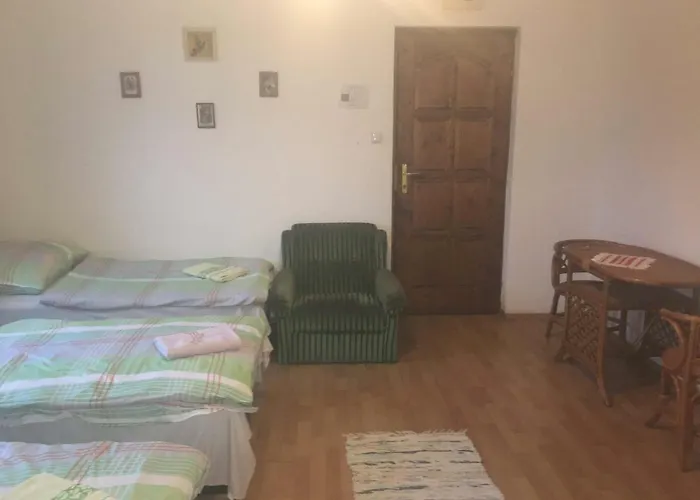 Cserhatvoelgy Panzio بيت ضيافة 3*